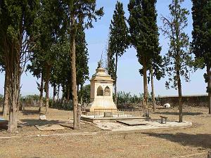 HAMMAM BOU HADJAR 2009 LE CIMETIERE   (45)